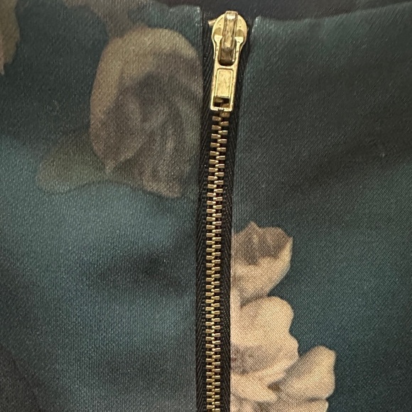 300 H&M | EUC Women’s Teal Black Floral High-Waist Midi Pencil Skirt (Size 2) - Picture 10 of 15